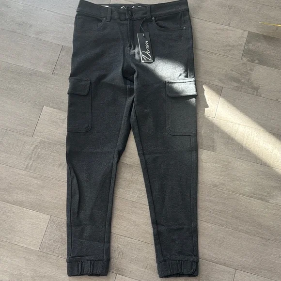 NWT Foxy Jean Women’s stretch Charcoal Joggers - Picture 13 of 15